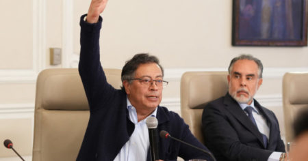 Colombia: el gobierno de Gustavo Petro enfrenta más renuncias tras una caótica reunión de gabinete transmitida por TV imagen-12