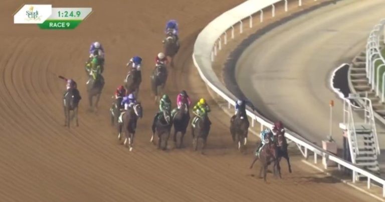 Saudi Cup 2025: cómo les fue a los caballos argentinos El Kódigo e Intense for me en la carrera de turf de los 20 millones de dólares en Riad imagen-4