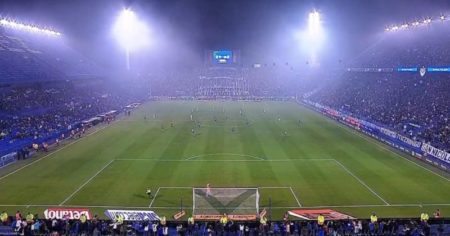 Vélez y San Lorenzo jugarán en el Amalfitani pese al mal estado de la cancha ante Platense imagen-12