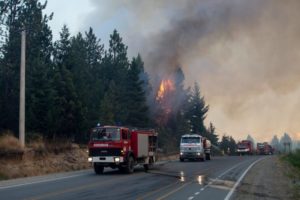 Incendios en El Bolsón: el gobernador comunicó que un hombre murió en Mallín Ahogado imagen-2