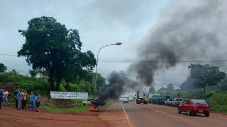 Productores yerbateros de San Vicente y Oberá reclaman precios justos en protestas simultáneas | OberaInside.com.ar La Noticia Junto a VosProductores ... imagen-72