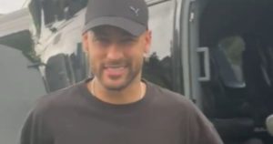 Neymar se mudó: ahora ahorrará 1200 dólares por cada viaje en helicóptero imagen-3