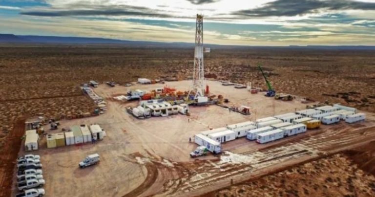 El petróleo de Vaca Muerta se hace espacio en el mundo, pero Trump desafía a la Argentina imagen-5