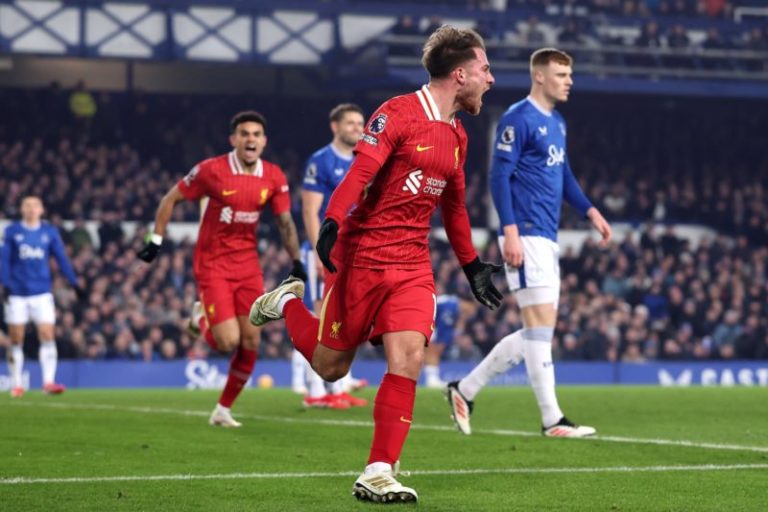 Premier League: el gol de Mac Allister en un clásico histórico por un estadio que ardió y cierra sus puertas tras más de un siglo imagen-5