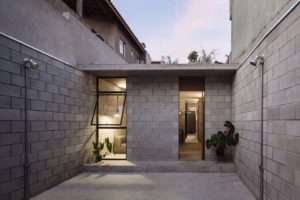 Esta casa de una empleada doméstica en una favela de San Pablo ganó un premio internacional de arquitectura imagen-1