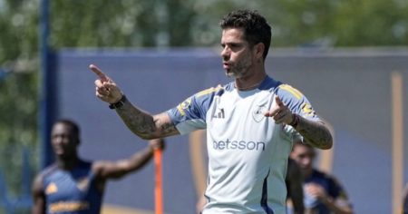 Además de Cavani: el otro titular que se recuperó en tiempo récord y Gago lo evalúa para un nuevo puesto imagen-15