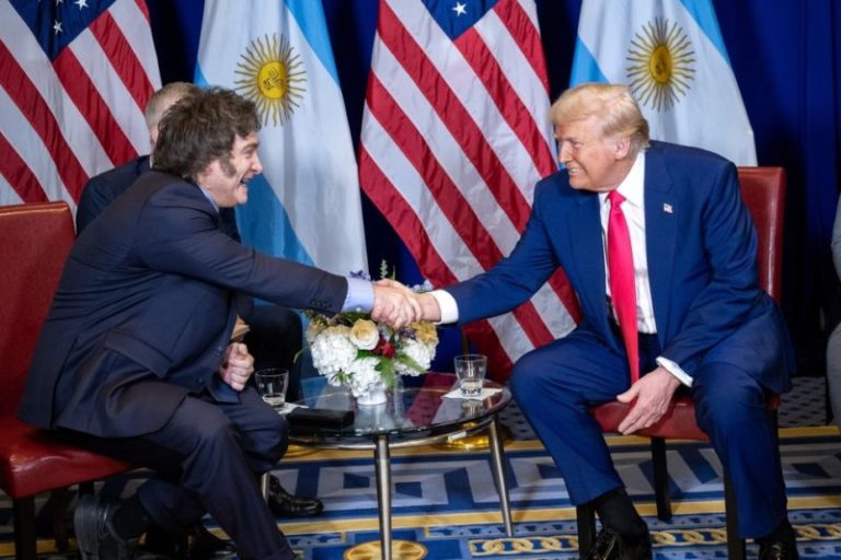 Milei se pega a Trump para intentar lavar su imagen imagen-4