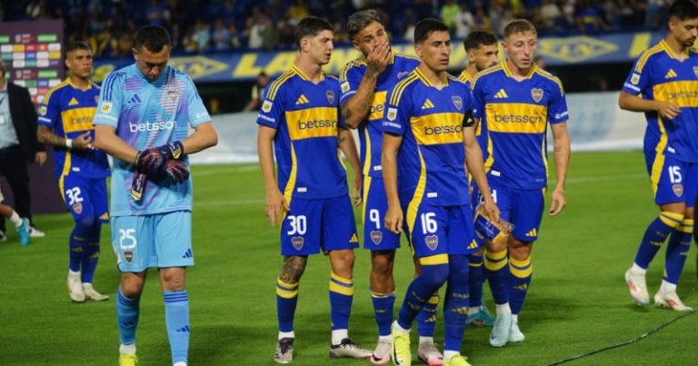 Video: los silbidos a Boca cuando terminó el primer tiempo imagen-5