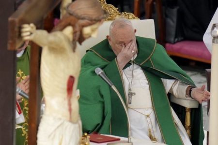 Cronología de la salud del papa Francisco: del “fuerte resfrío” en una audiencia general a una internación con pronóstico reservado imagen-11