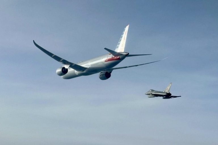 Un avión de American Airlines fue desviado en Roma al aeropuerto de Fiumicino por un aviso de bomba imagen-5