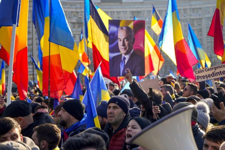 Renuncia el presidente de Rumania presionado tras la anulación de las elecciones en diciembre imagen-5