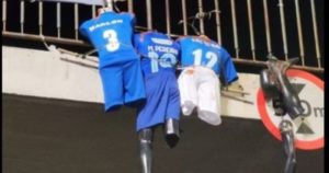 Tensión en Cruzeiro: colgaron muñecos con las camisetas de tres futbolistas imagen-1