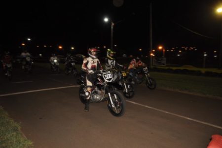 Alem se prepara para una noche de velocidad con la final del Motociclismo Nocturno imagen-11