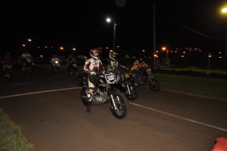 Alem se prepara para una noche de velocidad con la final del Motociclismo Nocturno imagen-5