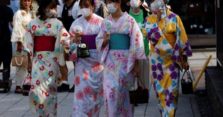 Yasunari Kawabata cronista: un viaje a una Asakusa bohemia, violenta y sensual de 1920 imagen-5