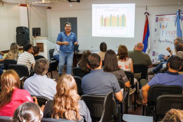 Trabajan en las estrategias para alcanzar mayor cobertura de vacunación en el 2025 imagen-4