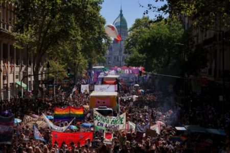 Dónde es la marcha antifascista de hoy contra el discurso de Javier Milei imagen-13