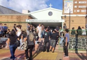 La comunidad estudiantil despide al alumno del Instituto San Arnoldo Janssen de Posadas imagen-2