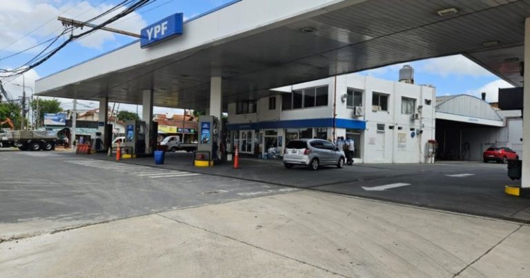 Clausuraron una estación YPF porque cobraban la tasa vial que habían eliminado imagen-4