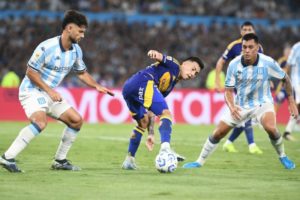 Racing le dio a Boca una paliza en el partido que podía ser bisagra, a diez días de la Recopa y del repechaje de la Libertadores imagen-2