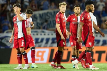 River estrenó una camiseta en Mendoza y la transpiró, pero no le sacó una gota de fútbol imagen-8