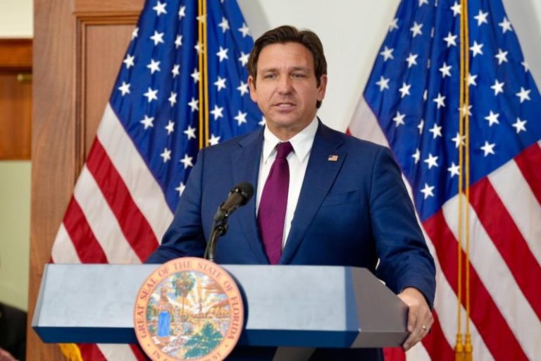 En Florida: Ron DeSantis hace oficial la lista de medidas “más estrictas de EE.UU.” contra inmigrantes indocumentados imagen-4