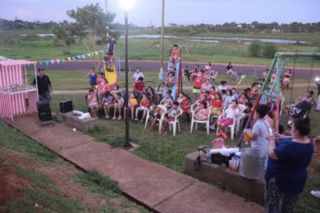 Niños del barrio San Lorenzo disfrutaron del Cine en Verano imagen-14