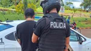 Robó dinero y la Policía lo arrestó cuando fue a jugar a la quiniela imagen-2