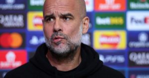 El picante palito que recibe Pep Guardiola cada vez que el Manchester City es visitante imagen-4