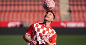 Arthur Melo, de paso por Barcelona, Liverpool y Juventus, fue presentado en el Girona imagen-1