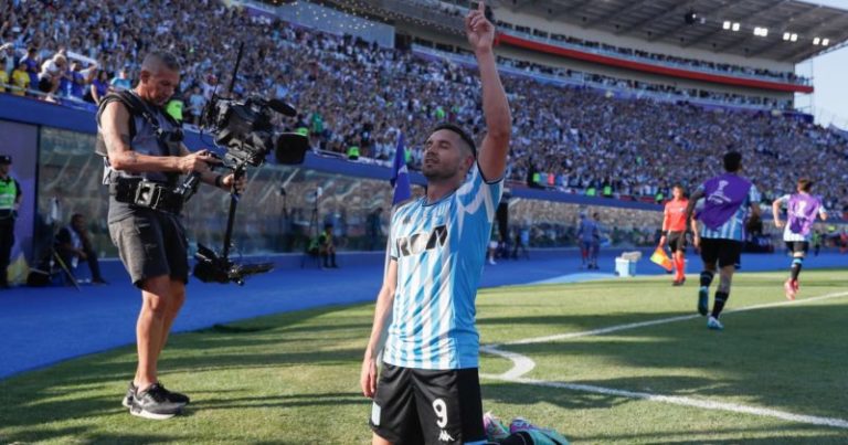 El Racing de Costas quiere seguir haciendo historia: con Maravilla y Vietto enfrenta a Botafogo por la Recopa Sudamericana imagen-5