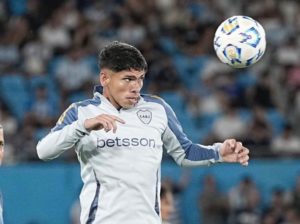 Carlos Palacios fue internado y se pierde el próximo partido de Boca imagen-1