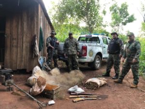 Operativo en la Reserva de Biósfera Yabotí: secuestran rifles, redes y un motor en campamento ilegal imagen-2