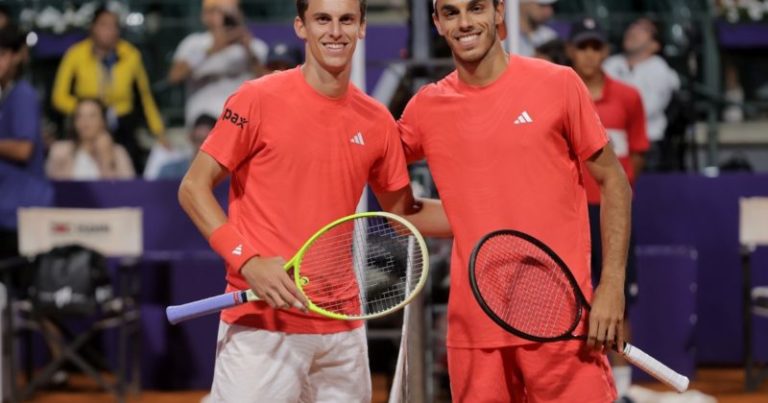 Los hermanos Cerúndolo, en un duelo tan histórico como especial: la tierna frase de Francisco tras su triunfo y qué hizo su papá en la tribuna imagen-4