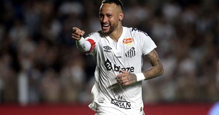 Video: el golazo olímpico de Neymar con el Santos imagen-42