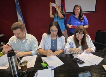 La Provincia y los gremios docentes acordaron un nuevo aumento salarial imagen-11