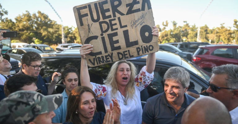 Artillería libertaria contra Mauricio Macri en la Ciudad: "Que se dedique a ayudar a su primo, que tiene bastantes problemas" imagen-5