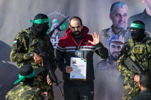 Hamas liberó a Yarden Bibas mientras que su esposa e hijos continuan secuestrados imagen-2