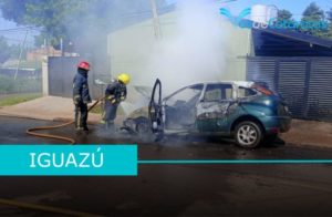 Incendio vehicular: un automóvil quedó totalmente destruido imagen-2