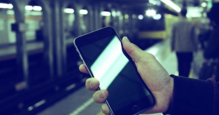 Un hombre reveló la llamativa multa que recibió por haber usado el altavoz de su teléfono en una estación de trenes de Francia imagen-17