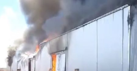 Se incendió un depósito de Playadito en Corrientes y se perdieron más de tres millones de kilos de yerba imagen-16