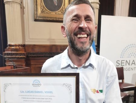 Emotivo reconocimiento en el Senado de la Nación al misionero Lucas Vogel, seleccionado entre los 50 mejores docentes por Global Teacher Prize 2024 imagen-109