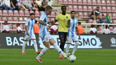 Argentina empató con Ecuador y avanzó segunda: Colombia pasó primera y Brasil tercero - TyC Sports imagen-34