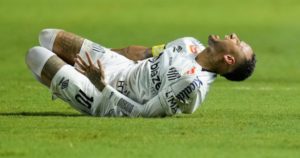 El doloroso récord de Neymar en Santos en apenas dos horas de juego imagen-4