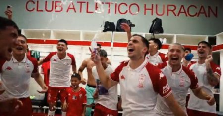 Video: la gastada de los jugadores de Huracán a San Lorenzo imagen-14