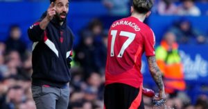 Manchester United levantó un 0-2 y rescató un empate ante el Everton: Garnacho entró en el segundo tiempo imagen-4