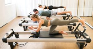 El inesperado motivo por el que en Francia se está debatiendo prohibir que los hombres vayan a clase de Pilates imagen-3