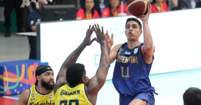 La sonrisa de despedida de la Selección Argentina de básquet: triunfo ante Colombia y ganador de su grupo rumbo a la AmeriCup 2025 imagen-5