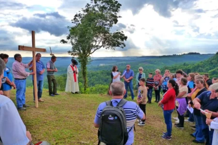 Cerro de los Olivos, una alternativa religiosa y turística en Colonia Alberdi imagen-95