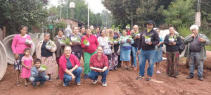 Se entregaron plantines para la huerta en el barrio Caballeriza | OberaInside.com.ar La Noticia Junto a VosSe entregaron plantines para la huerta en e... imagen-74